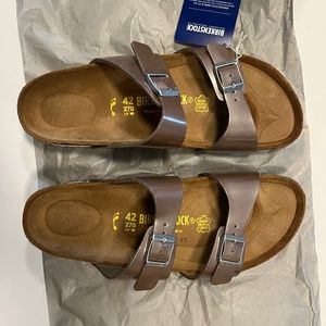 Never worn Birkenstock Sydney in Pearly Hazel, size 11 narrow, 42N